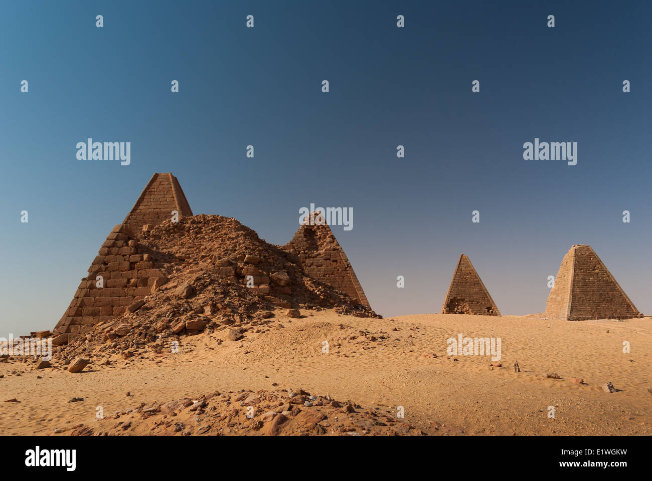 Pyramides de Jebel Barkal, près de Karima, le nord du Soudan Banque D'Images