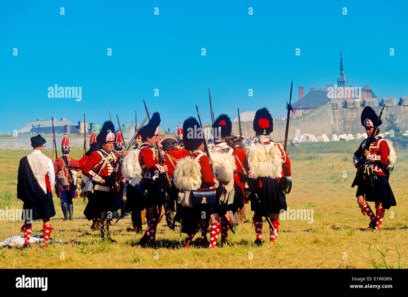 Bataille re-enactment, Louisbourg National Historic Site, l'île du Cap-Breton, Nouvelle-Écosse, Canada Banque D'Images
