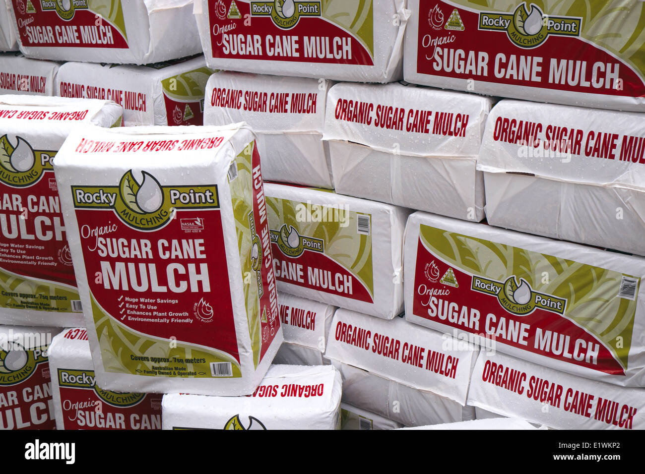 Centre de jardin australien à Terrey Hills, Sydney, nsw, Australie avec des sacs de paillis de canne à sucre à vendre Banque D'Images