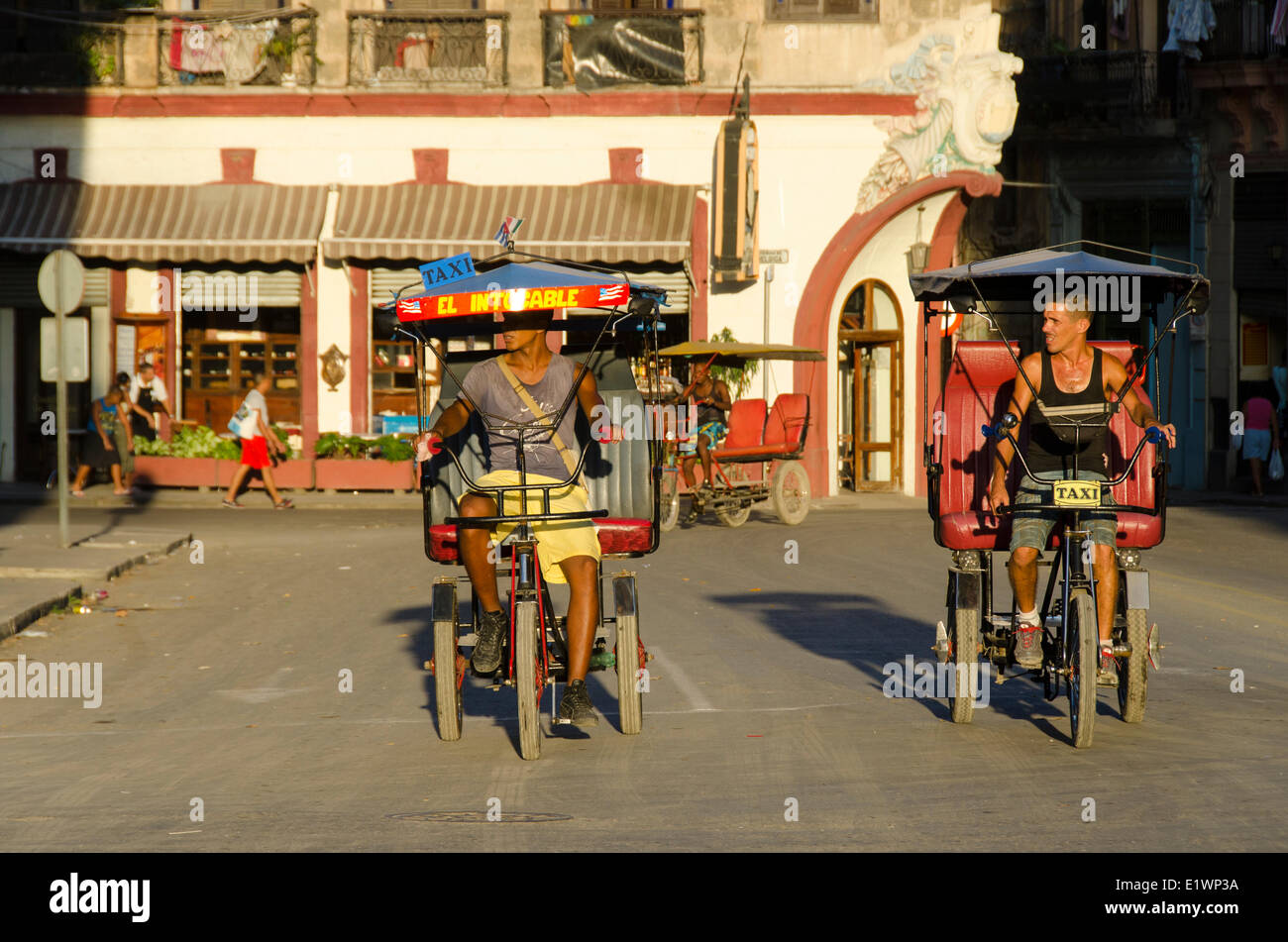 Les pedicabs, La Havane, Cuba Banque D'Images