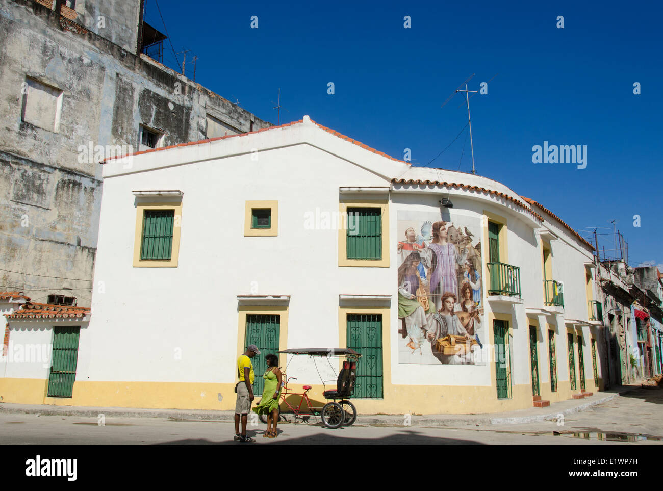 Fresque murale et pedicabs, La Havane, Cuba Banque D'Images