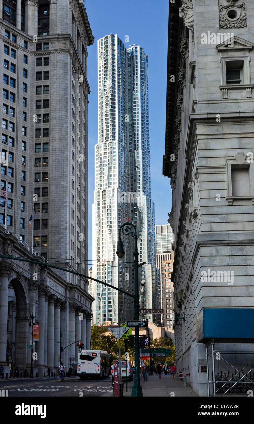 À 76 étages, le New York by Gehry a été conçu par l'architecte Frank Gehry et est le plus haut immeuble résidentiel dans la région de North Ameri Banque D'Images