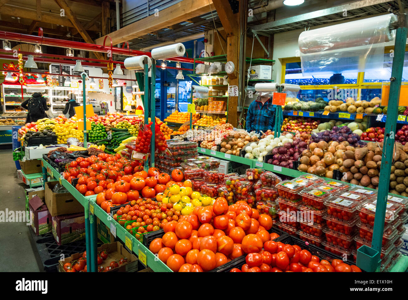 Marché public de Granville Island Jan 29 2014 à Vancouver au Canada. C'est plus de 100 fournisseurs offrant des fruits de mer Viandes Banque D'Images