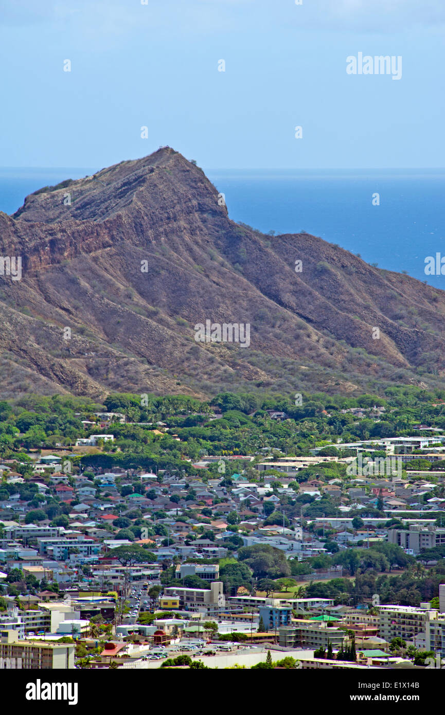 Vue sur la montagne de la tête Dimond et Honolulu, Hawaii Banque D'Images
