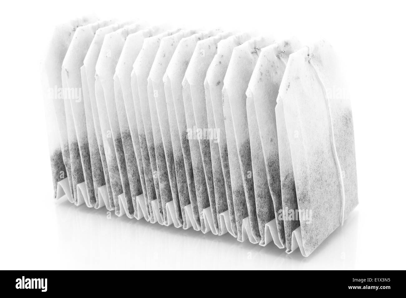 Les sachets de thé sur un fond blanc Banque D'Images