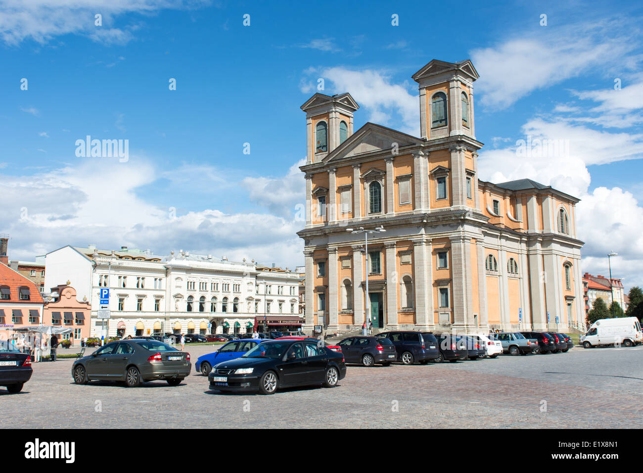 L'église de Fredrik karlskrona, suède façade avec ciel bleu Banque D'Images