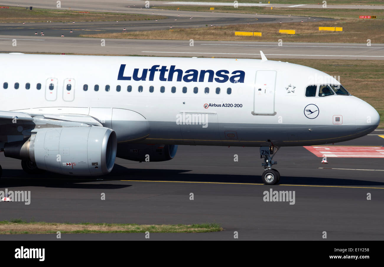 Avion de ligne Airbus A320-200 de la Lufthansa, Düsseldorf, Allemagne. Banque D'Images