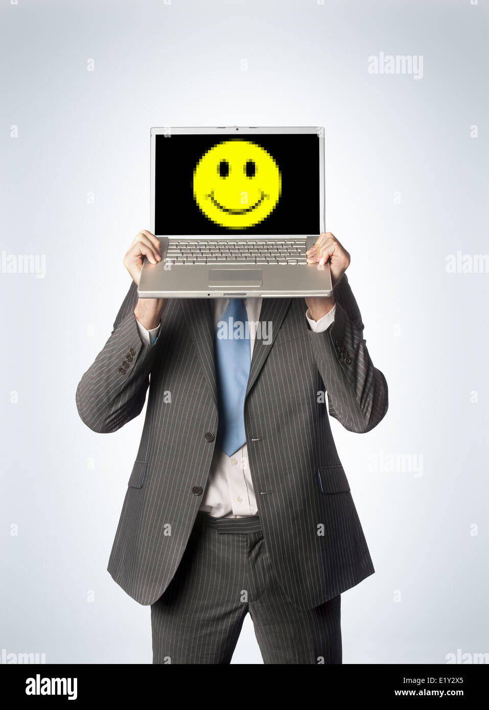 Un portrait d'un laptop smiling Banque D'Images