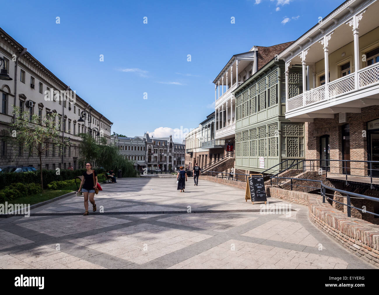 L'architecture sur la rue Pouchkine dans la vieille ville de Tbilissi, Géorgie. Banque D'Images