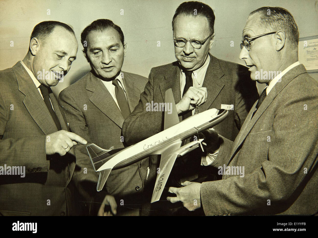 L'image reflète le personnel de Convair et General Dynamics entre 1950 et 1959, y compris les cadres allemands impliqués dans les programmes d'avions et de missiles de la société pendant la guerre froide. Banque D'Images