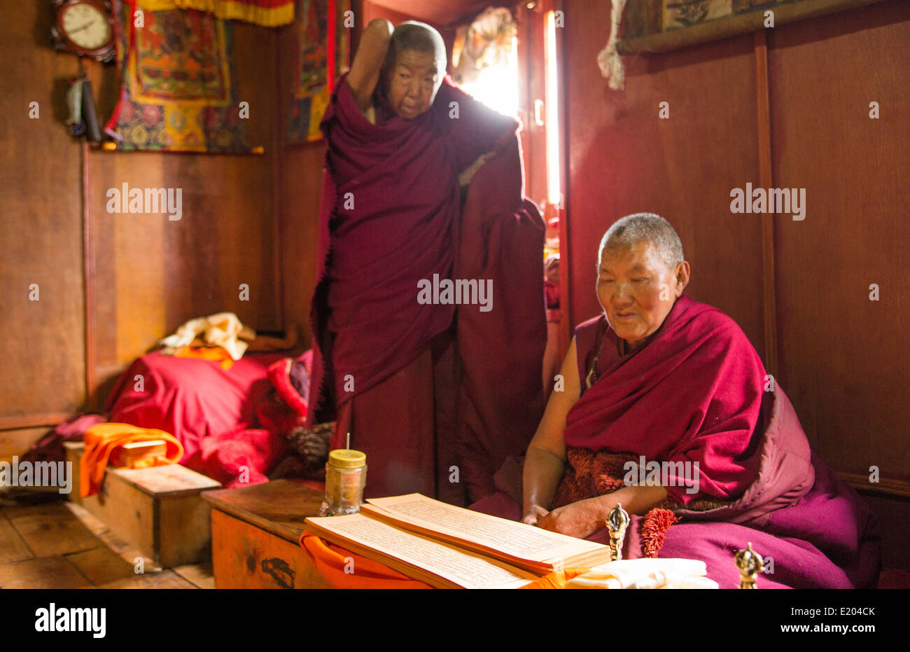 Le Népal Himalaya bouddhiste au monastère de Kharigandentenphelling dans le village de Thamo Everest Mt Solukhumbu 8384 Banque D'Images
