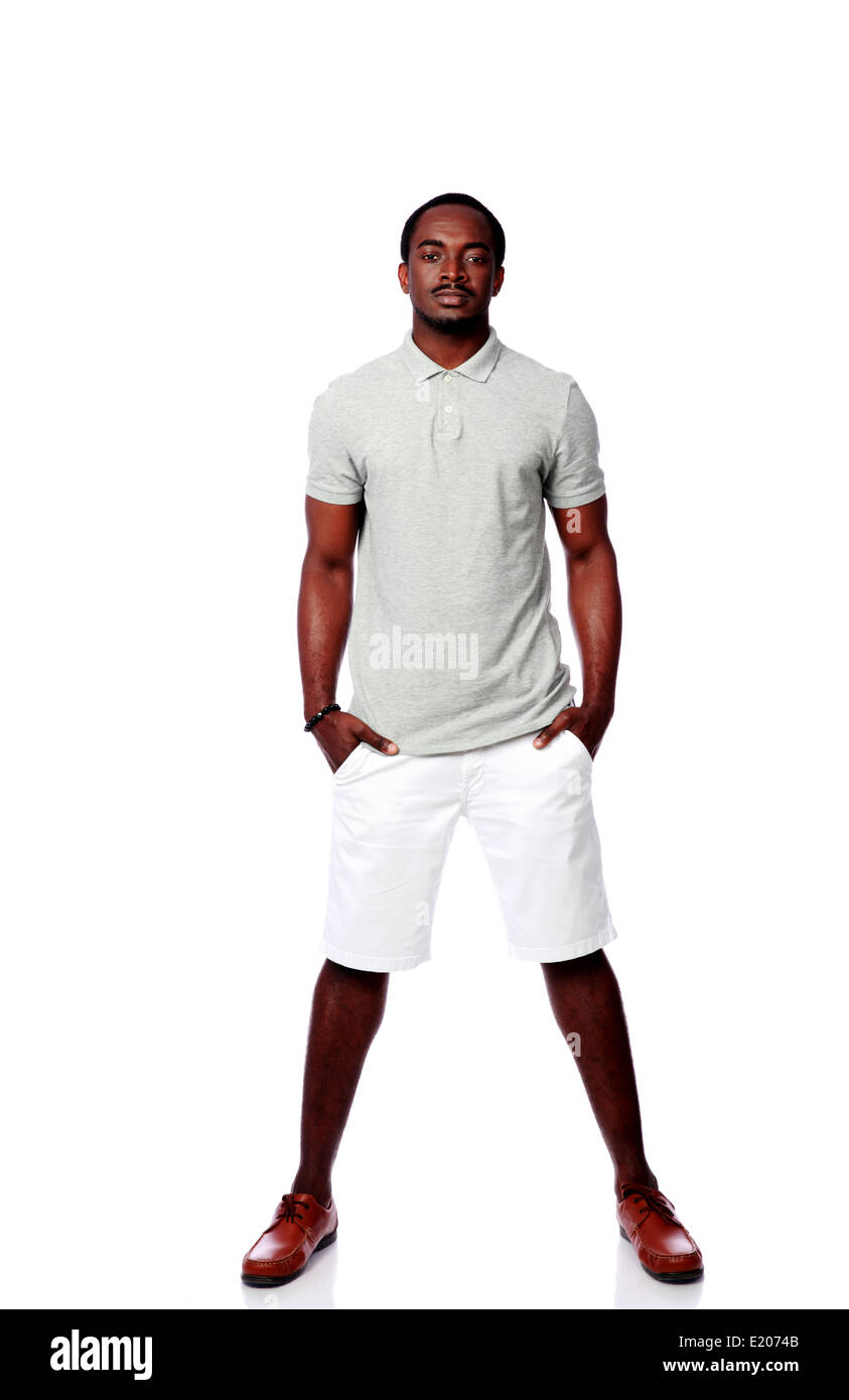 Portrait d'un homme africain sur fond blanc Banque D'Images