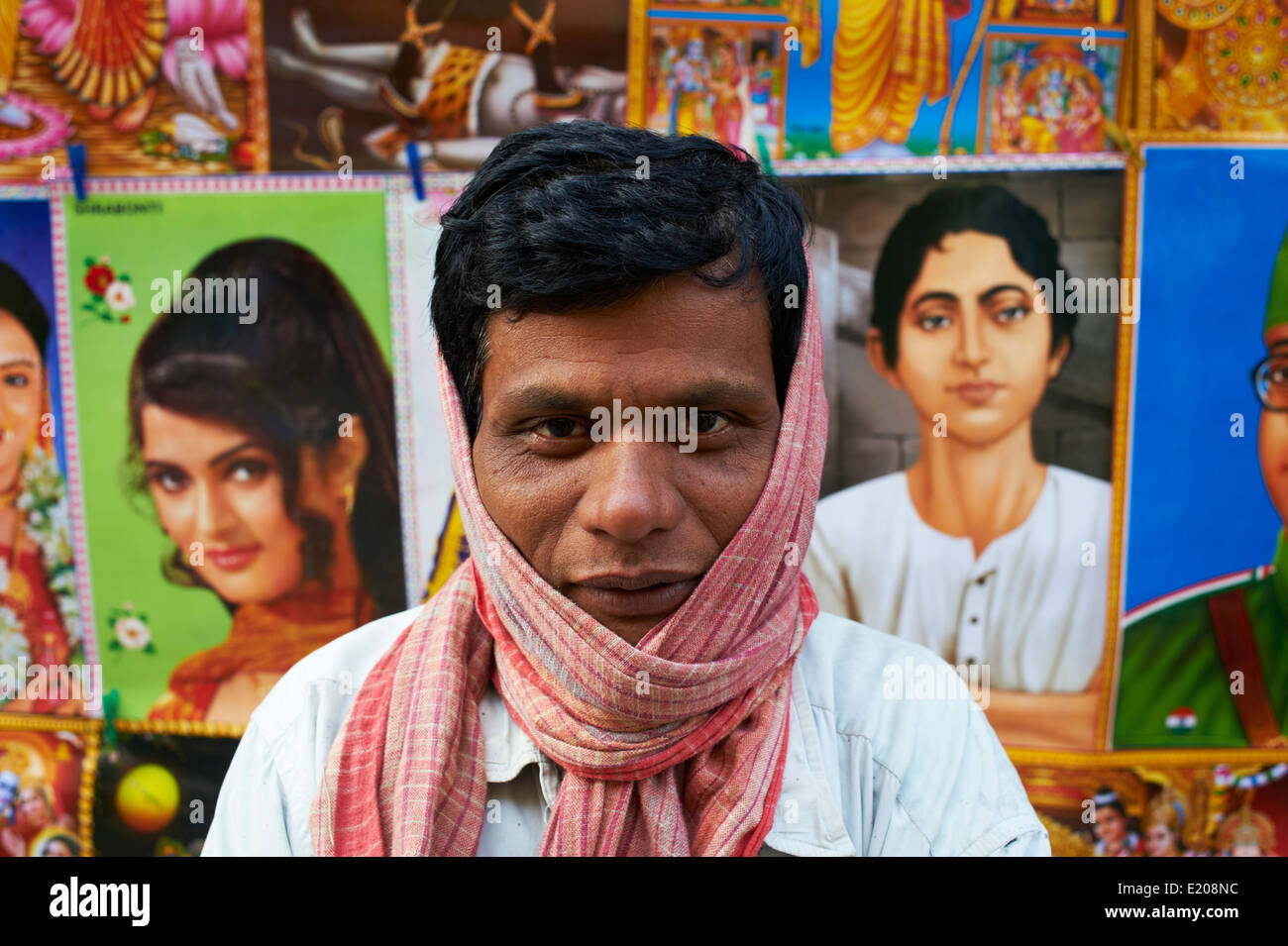 L'Inde, le Bengale occidental, Calcutta, Calcutta, rickshaw man on the street Banque D'Images