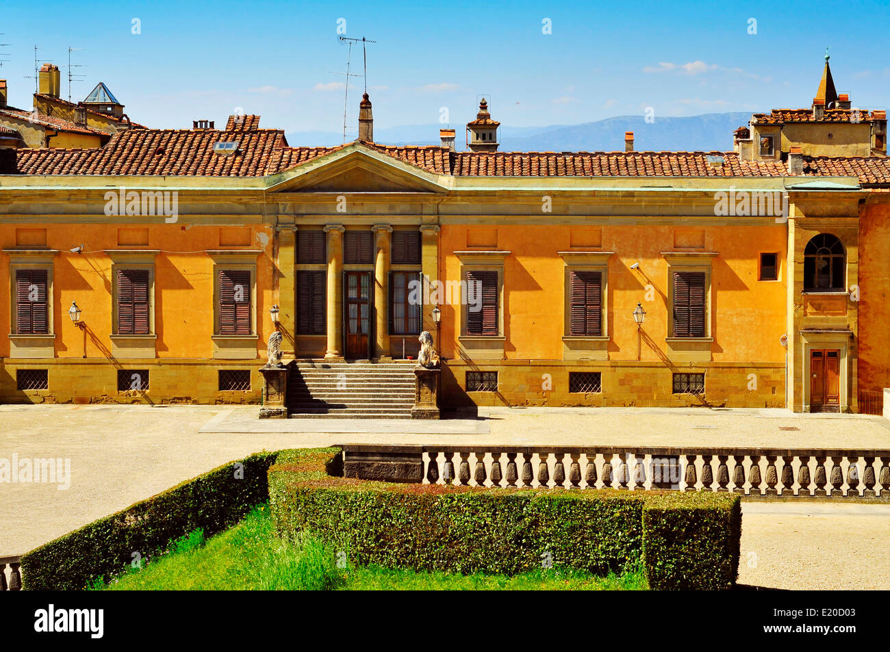 Vue arrière du Palais Pitti, en face des Jardins de Boboli, à Florence, Italie Banque D'Images