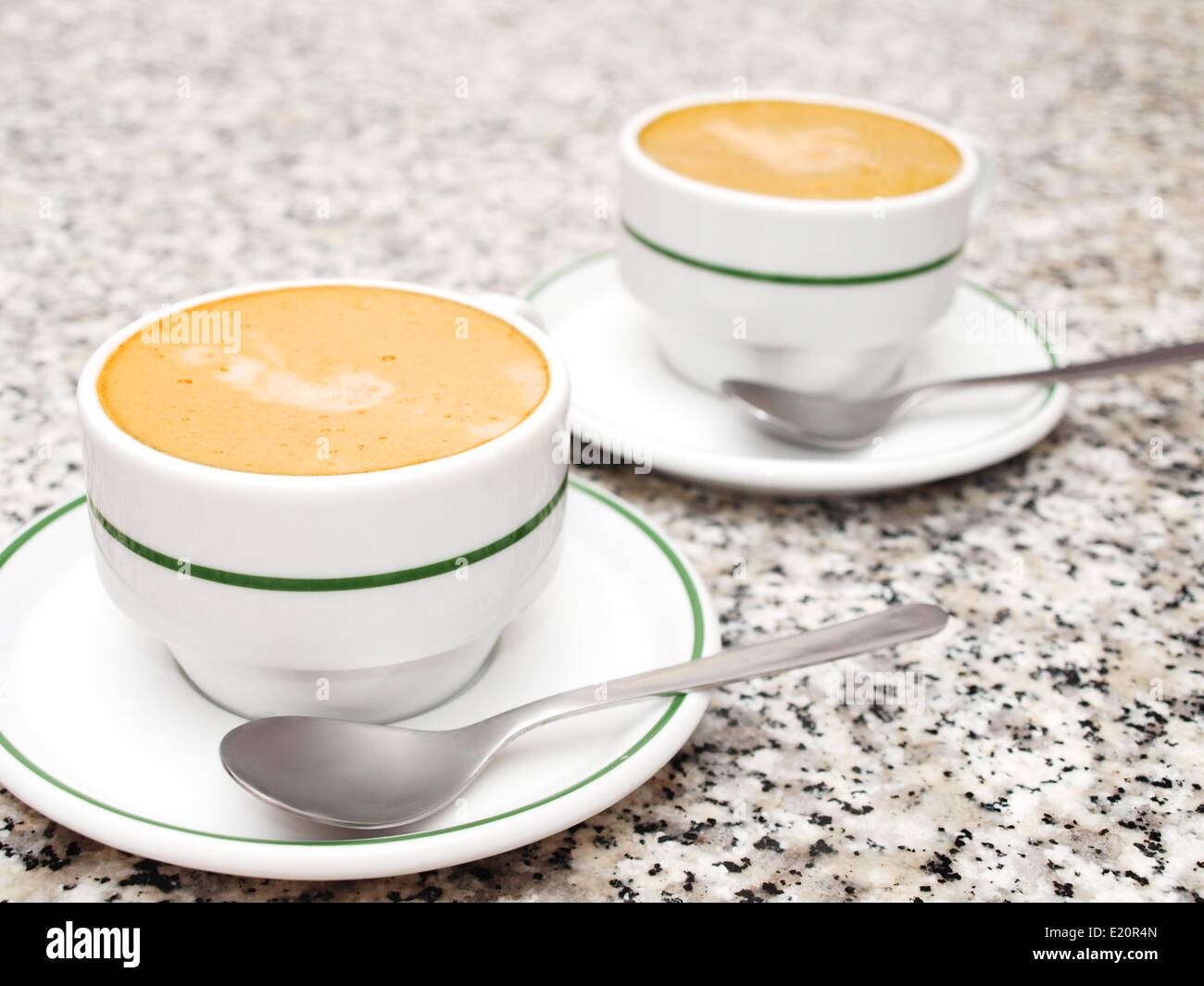 Tasses avec du café Banque D'Images Tasses avec du café Banque D'Images
