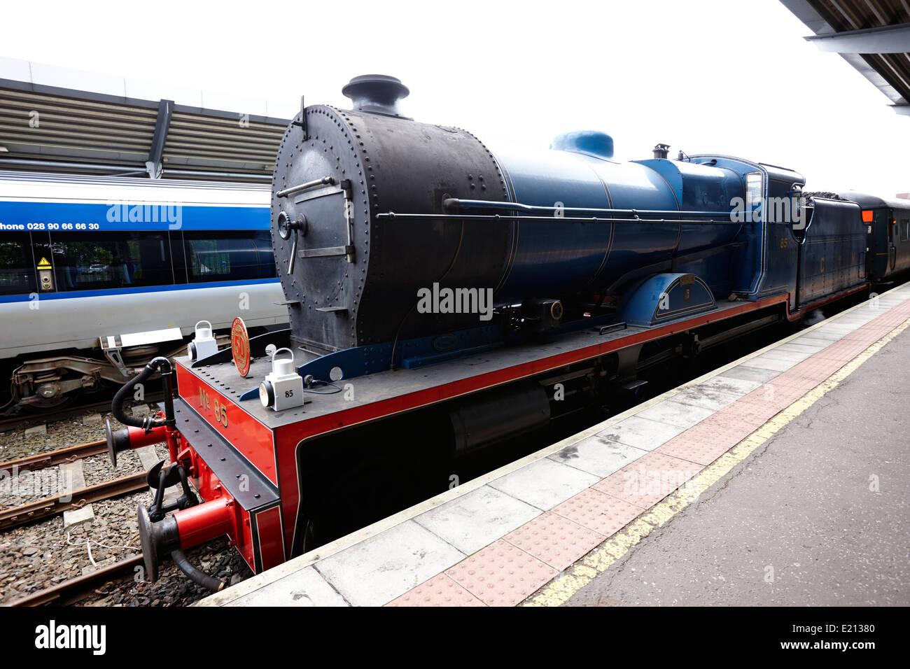 Locomotive Gracanyon N°18 - 2-4-0 HO Rouge noir - avec