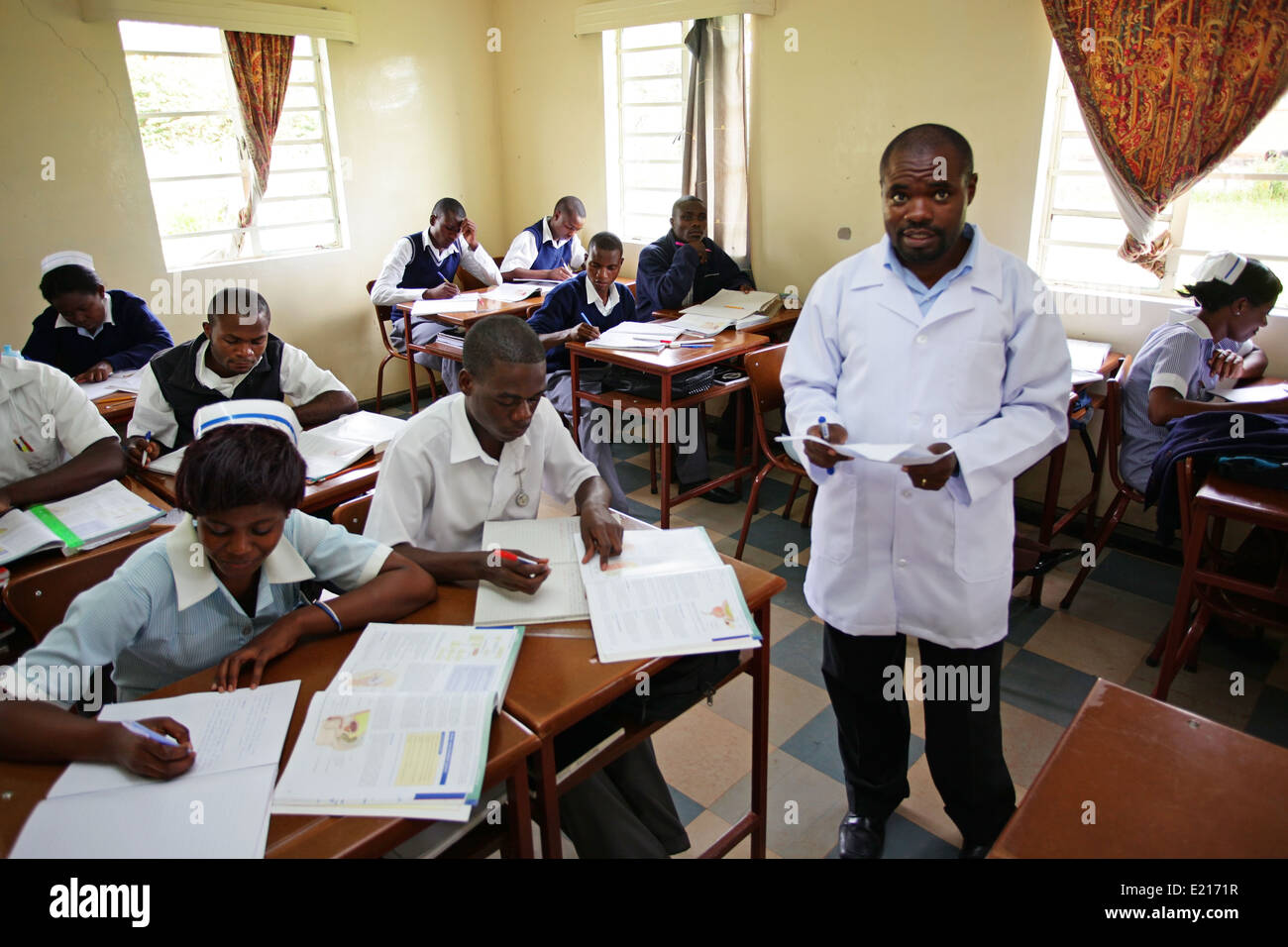 La formation des médecins et infirmières de l'hôpital de mission de Kalene, Zambie Banque D'Images