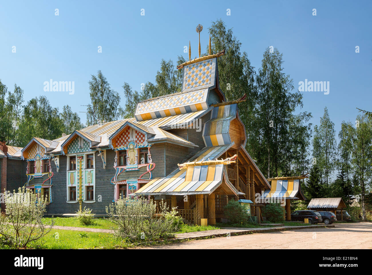 La Russie, maison traditionnelle à Mandrogi Village Banque D'Images