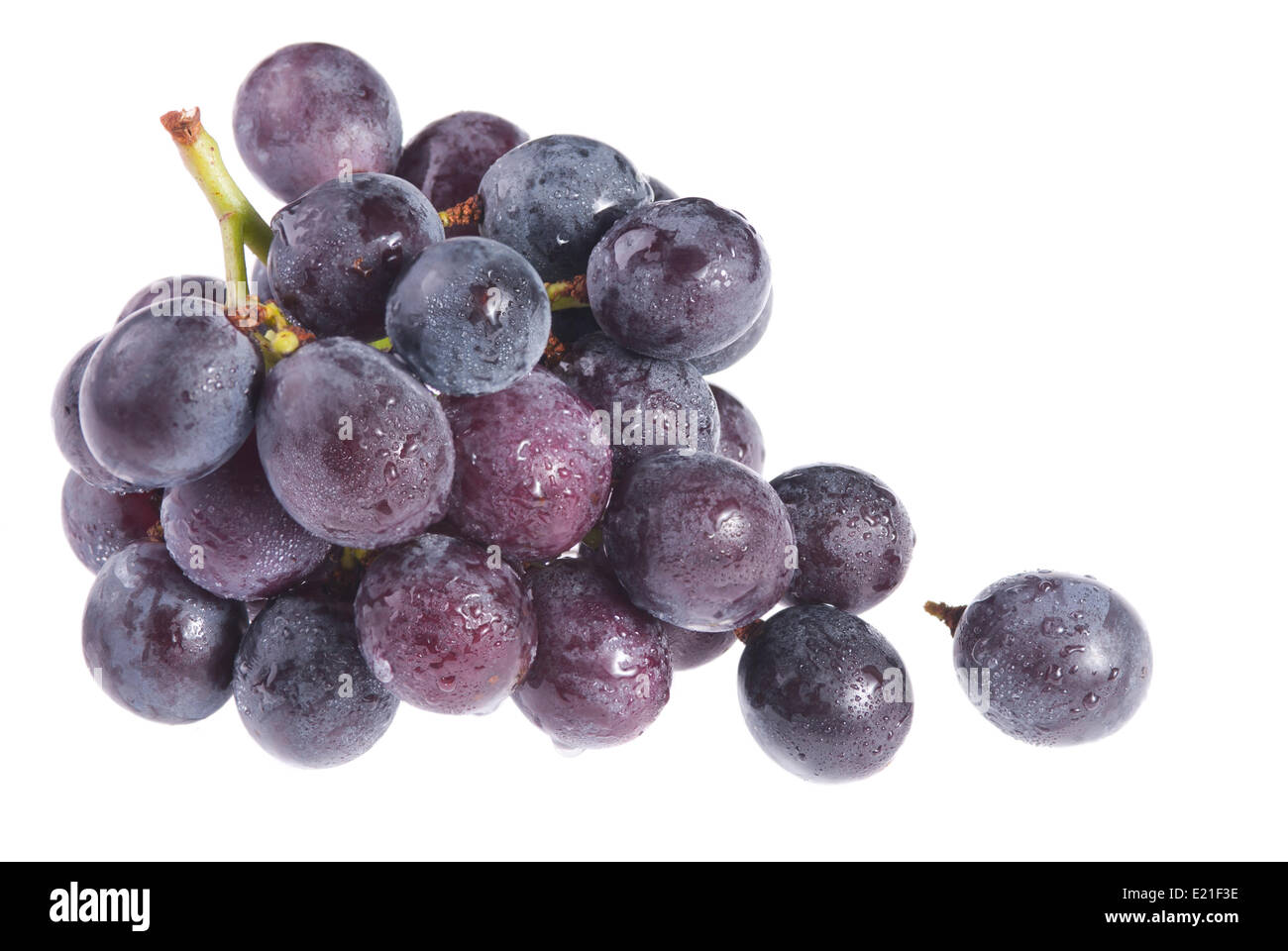 Les raisins frais mûrs isolés Banque D'Images