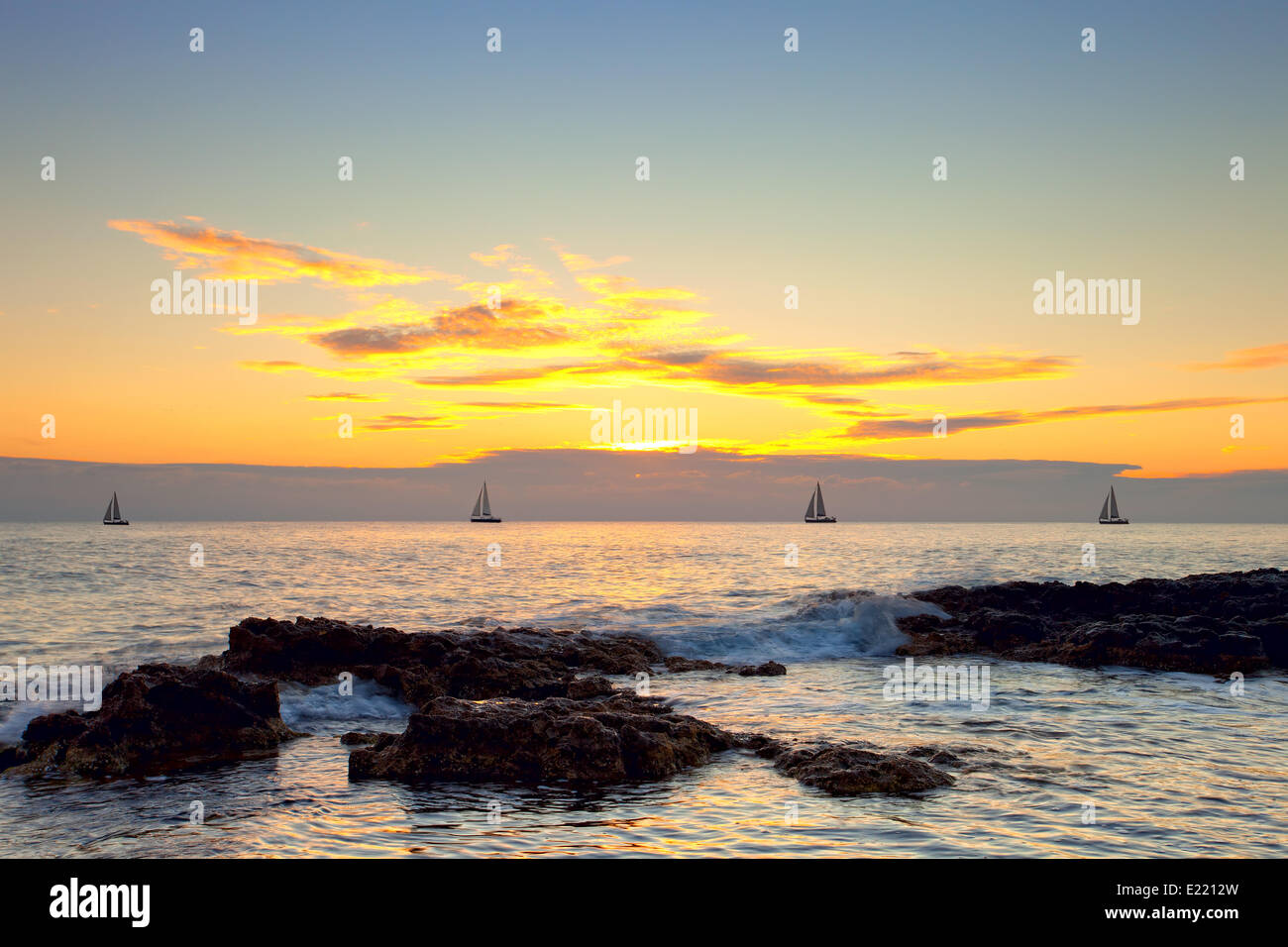 Seascape avec bateaux à voile Banque D'Images