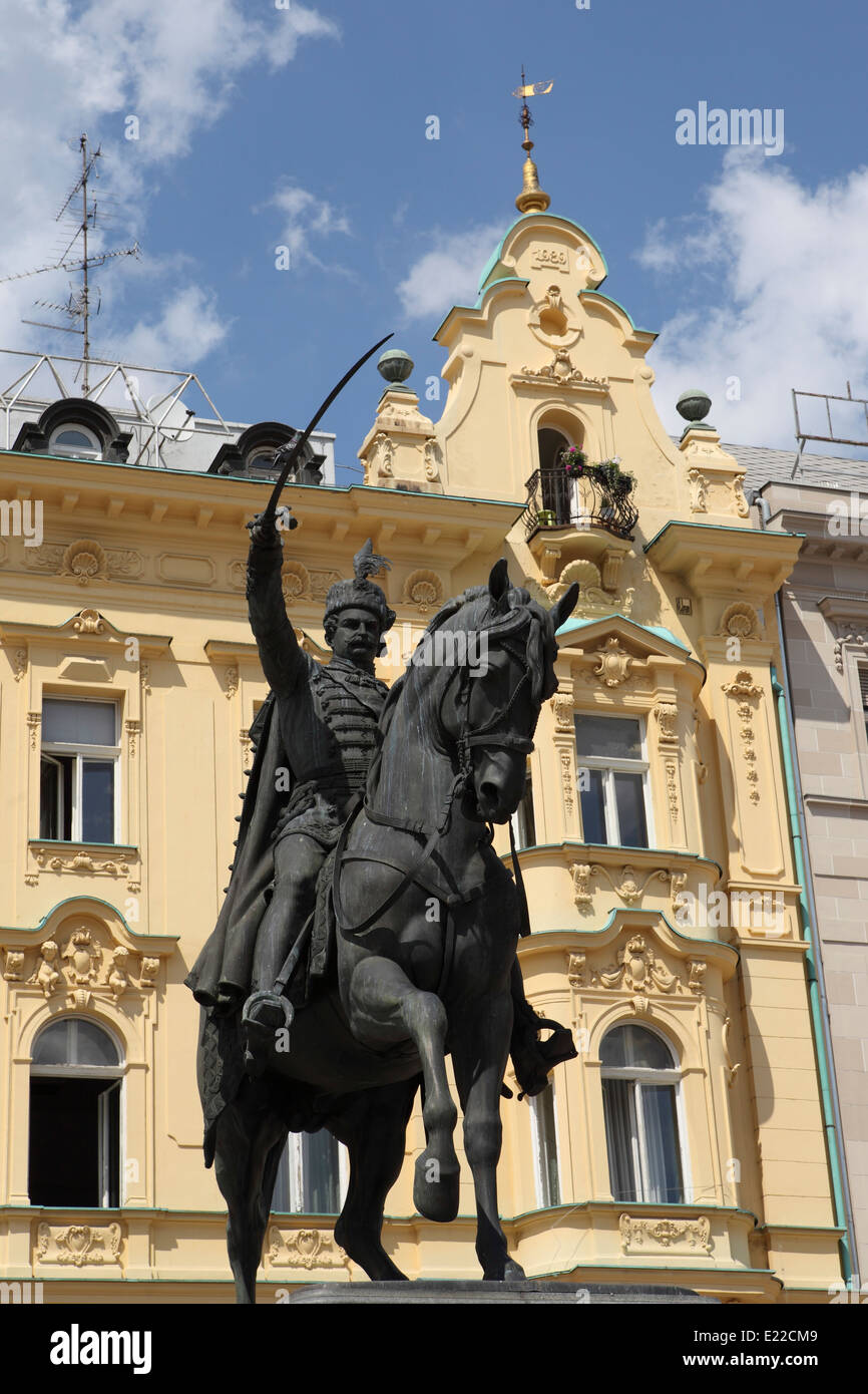 Josip Jelacic général statue sur la place Ban Jelacic à Zagreb, Croatie. Banque D'Images