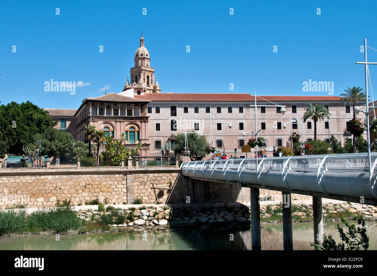 Murcia espagne espagnol ( Flomista Teniente Paseo ) Centre Ville rio Segura Banque D'Images