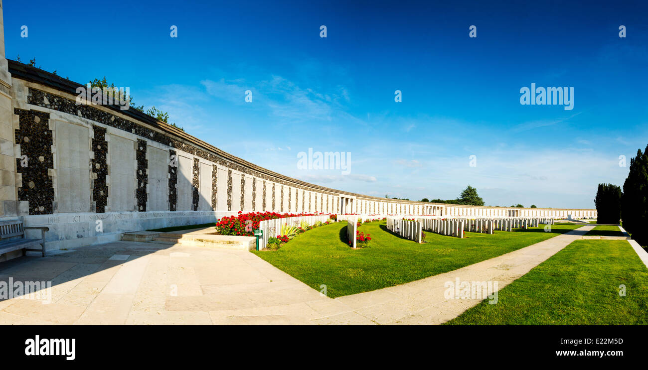 La Première Guerre mondiale de Tyne Cot Cemetery, le plus grand cimetière de guerre britannique dans le monde. près d'Ypres, Flandre, Zonnebeke, Belgique Banque D'Images