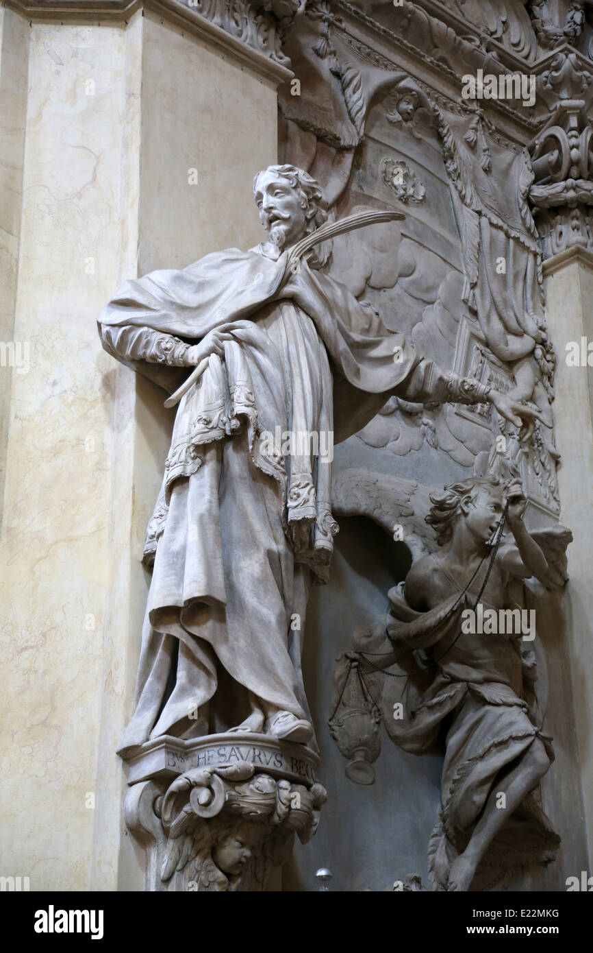 Statue de Saint dans l'église de Saint Vitale. Parme. Emilia-Romagna. Italie Banque D'Images