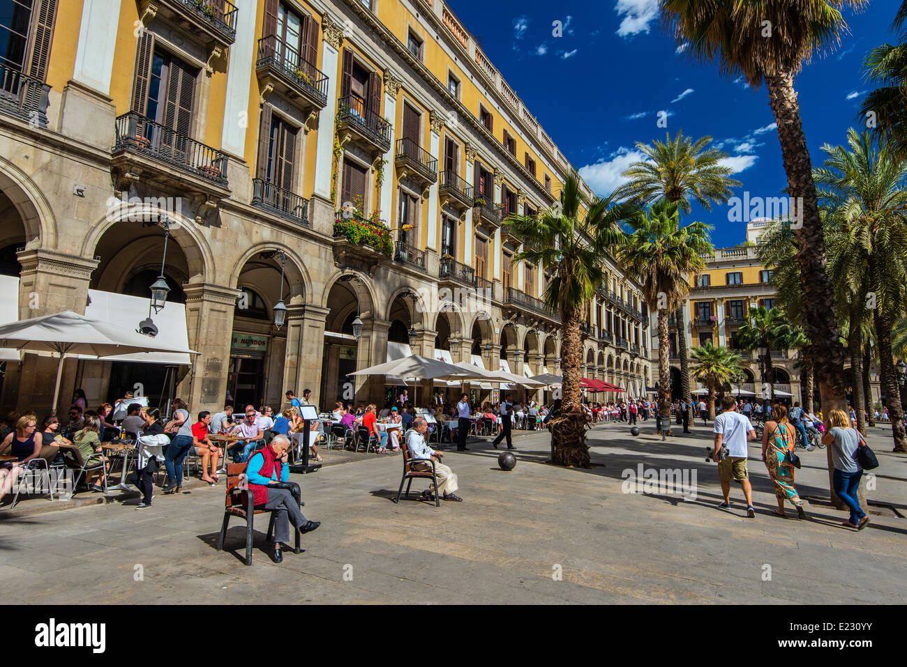 Plaza Real ou Plaça Reial, Barcelone, Catalogne, Espagne Banque D'Images