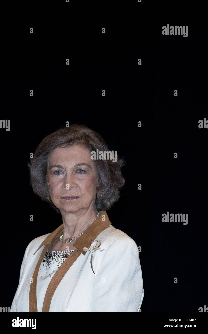 13 juin 2014 - Madrid, Espagne - La Reine Sofia d'Espagne offre des bourses pour étudier à l'étranger, dans son dernier acte officiel en tant que reine d'Espagne le 13 juin 2014 à Madrid, Espagne. (Photo par Oscar Gonzalez/NurPhoto) (Crédit Image : © Oscar Gonzalez/NurPhoto/ZUMAPRESS.com) Banque D'Images