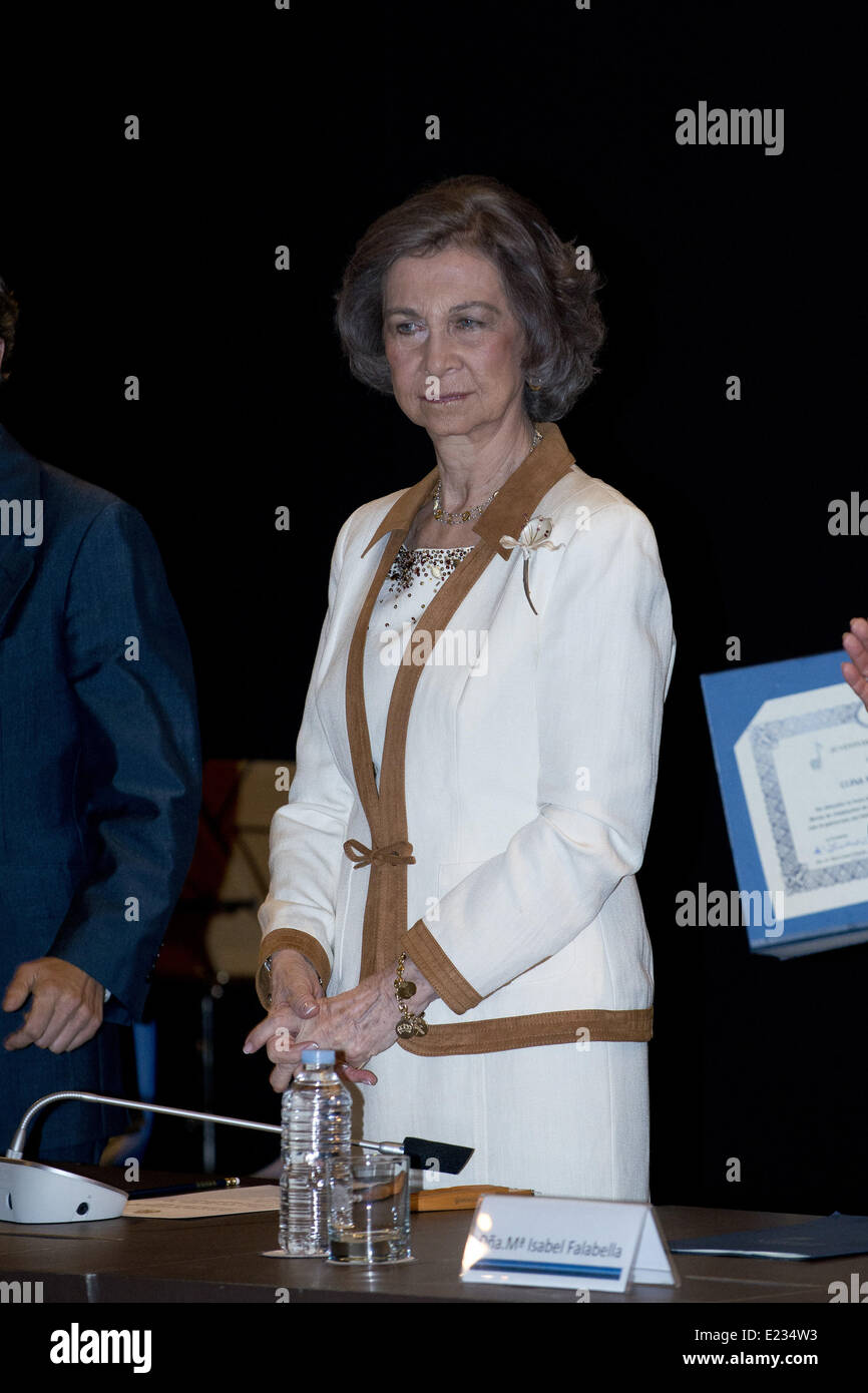 13 juin 2014 - Madrid, Espagne - La Reine Sofia d'Espagne offre des bourses pour étudier à l'étranger, dans son dernier acte officiel en tant que reine d'Espagne le 13 juin 2014 à Madrid, Espagne. (Photo par Oscar Gonzalez/NurPhoto) (Crédit Image : © Oscar Gonzalez/NurPhoto/ZUMAPRESS.com) Banque D'Images