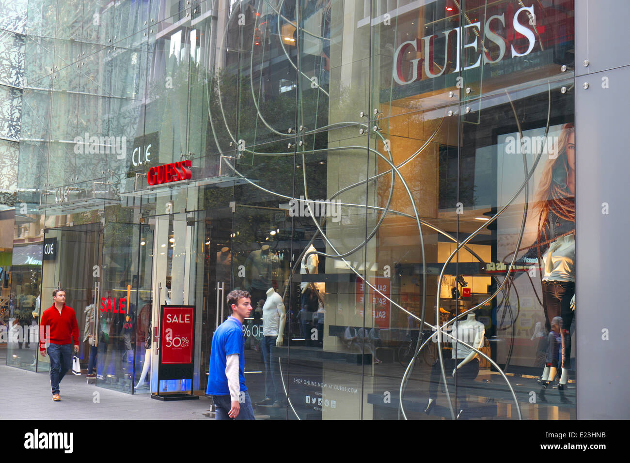 Deviner, womens mens et détaillant , store ici est dans Pitt Street, Sydney, Australie Banque D'Images