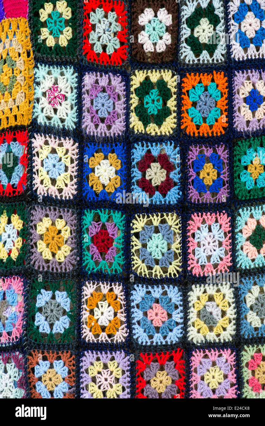 Modèle de couverture Crochet multicolore Photo Stock - Alamy