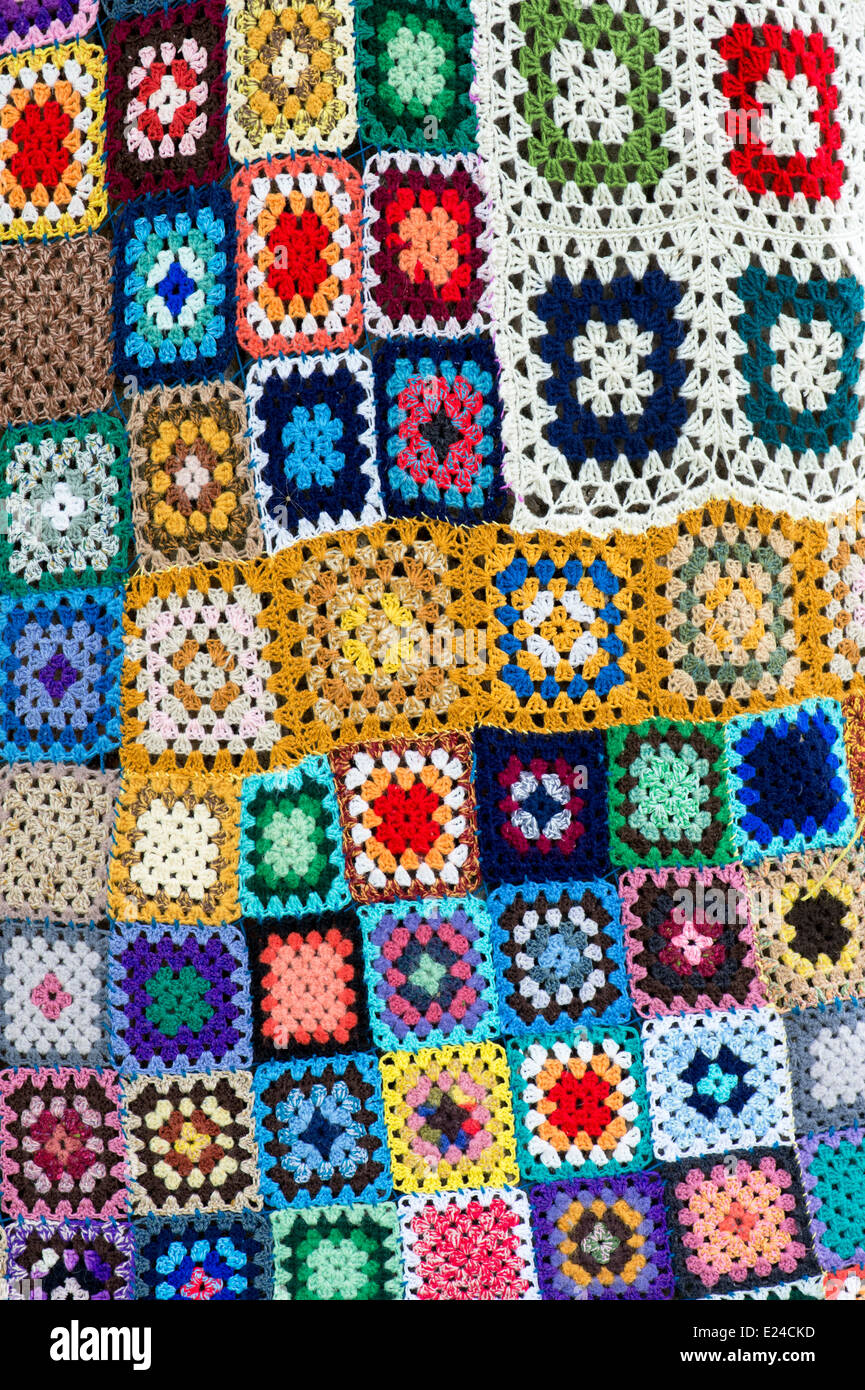 Modèle de couverture Crochet multicolore Photo Stock - Alamy