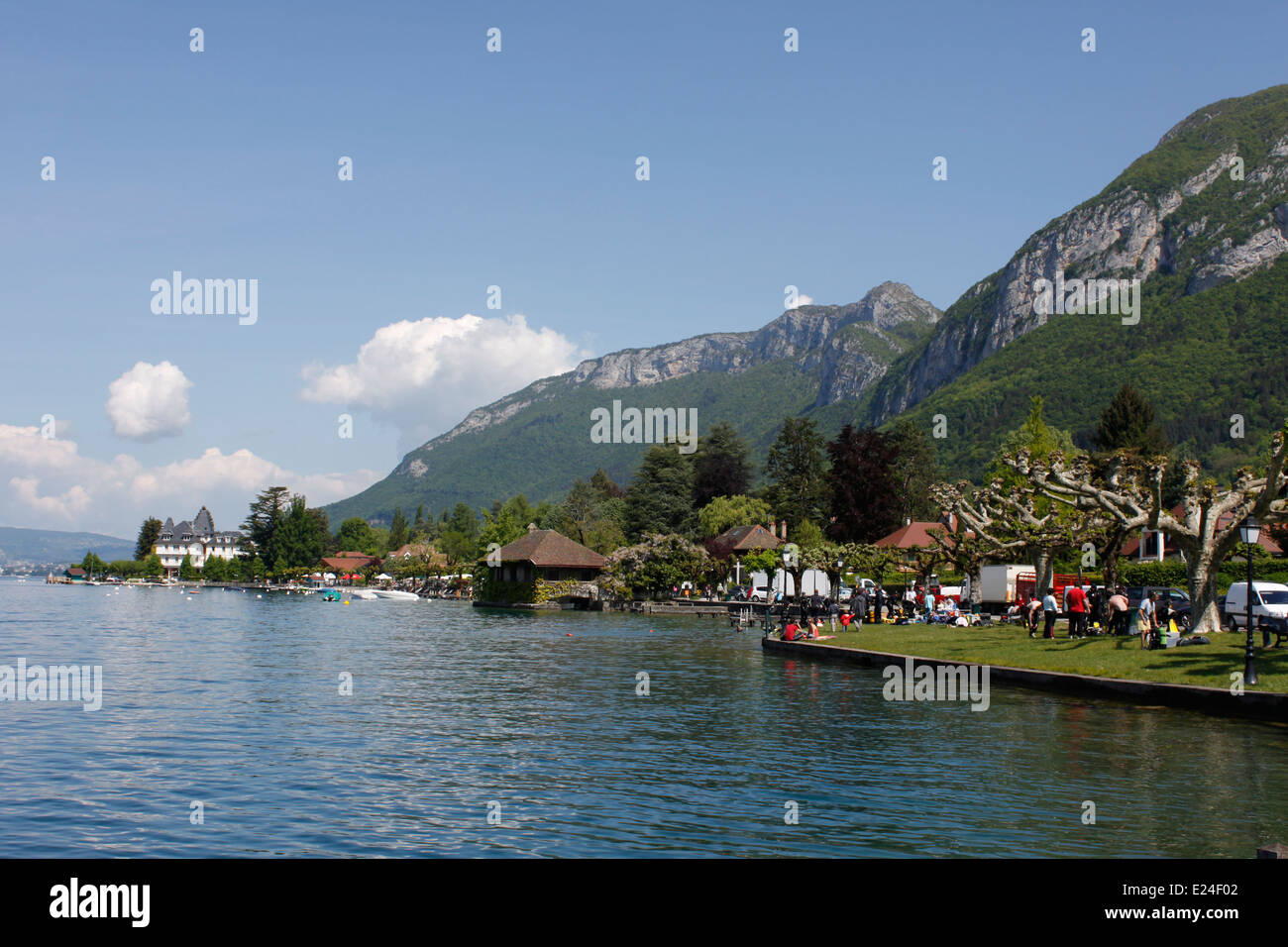 Village de Talloires, lac d'Annecy, Haute-Savoie, Rhône-Alpes, France. Banque D'Images