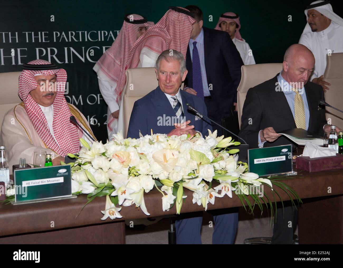 Le Prince Charles visite une bibliothèque dans le centre de Paris pour un groupe de discussion axé sur les femmes, la jeunesse et l'éducation. Comprend : le Prince Charles et Camilla Où : Riyadh, Arabie saoudite Quand : 15 Mars 2013 Banque D'Images