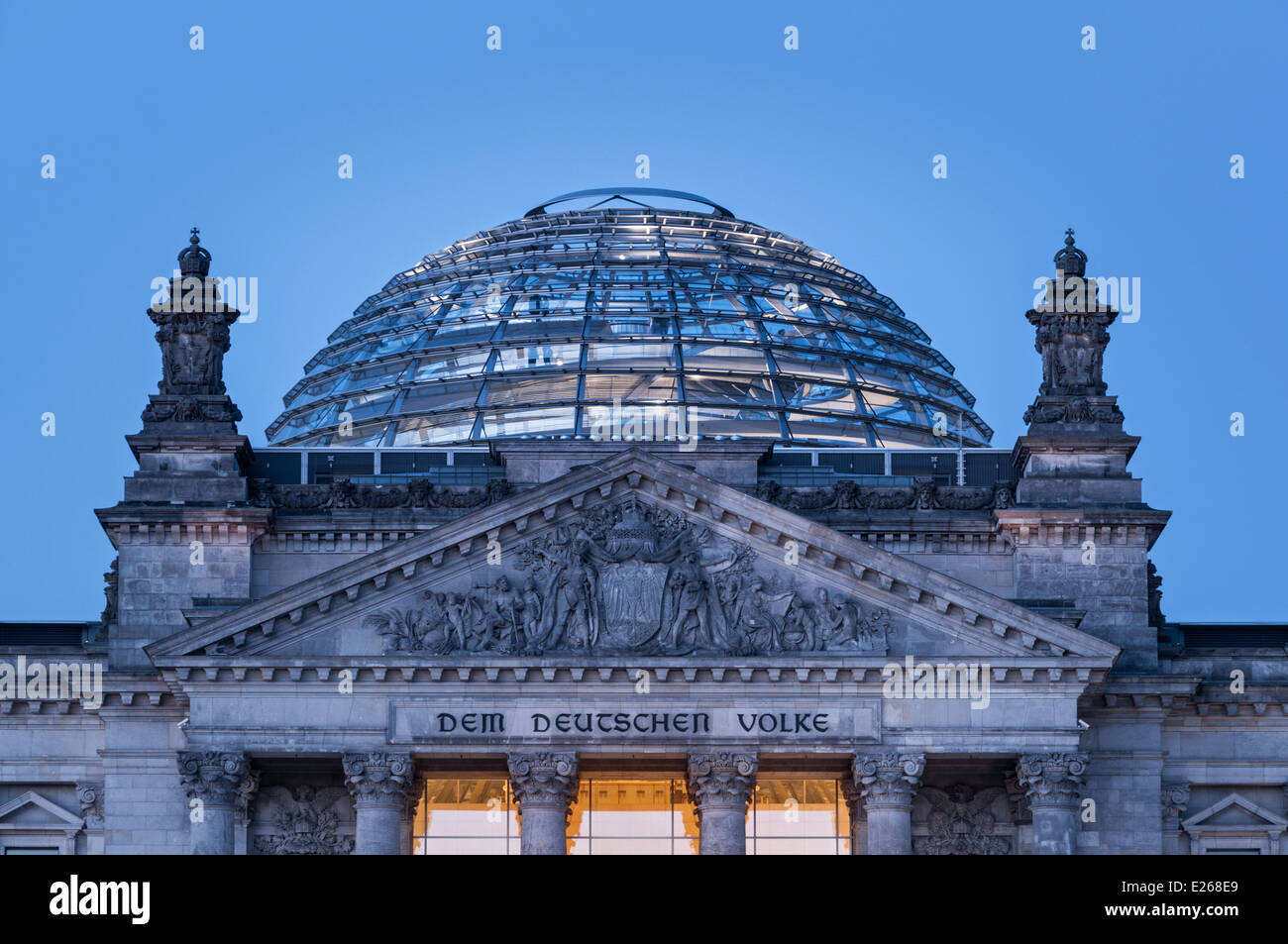 Bâtiment du Reichstag et dome Berlin Allemagne Banque D'Images