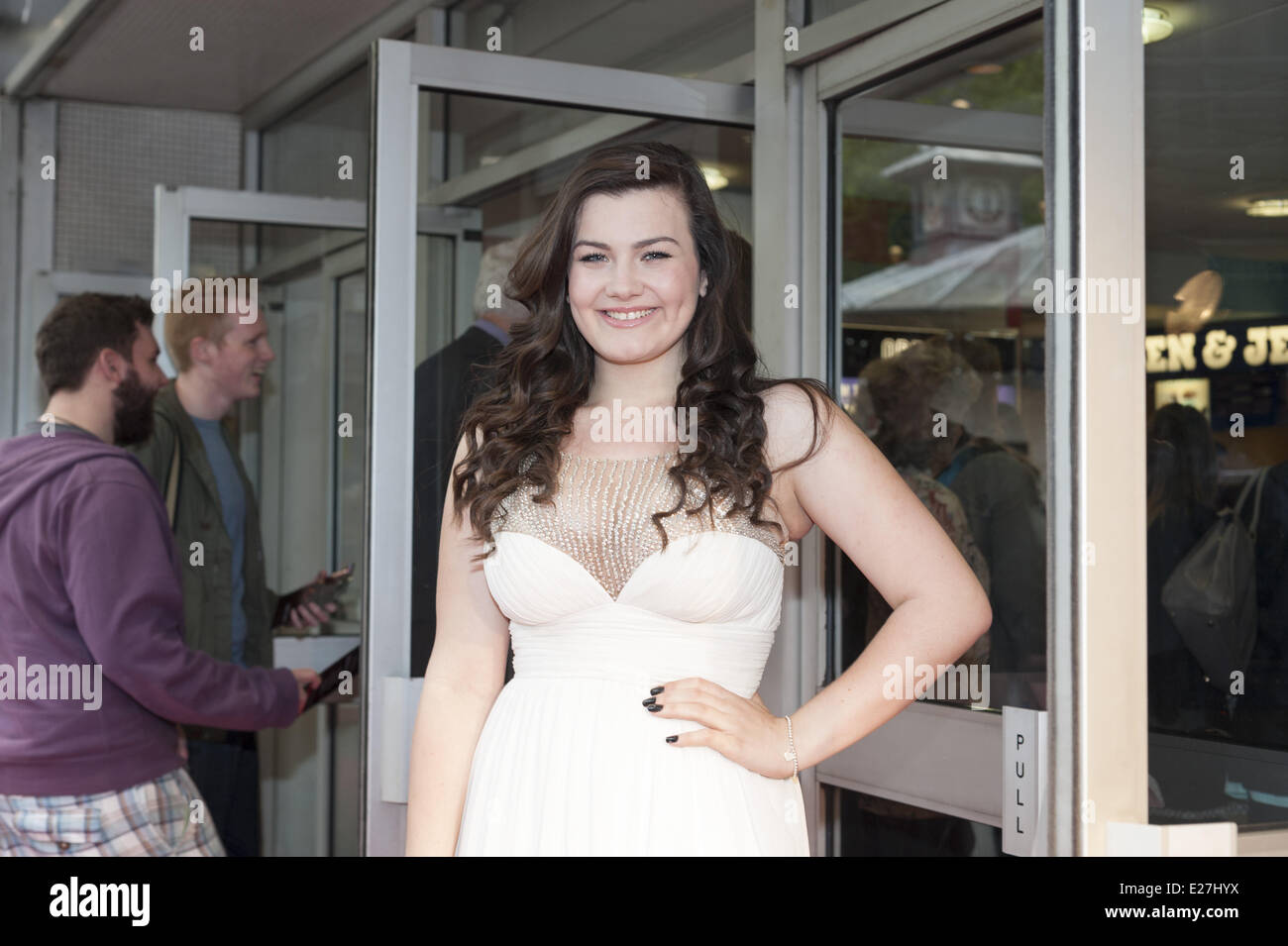 Londres, Royaume-Uni. 16 Juin, 2014. Plusieurs stars et célébrités sont arrivés à la projection de gala de la version grand écran de Jersey Boys à l'odéon West End, Leicester Square, Londres. Le film, réalisé par Clint Eastwood, est publié à l'échelle nationale pour le Royaume-Uni le 20 juin 2014. Photo : © Lee Thomas/ZUMA/ZUMAPRESS.com/Alamy fil Live News Banque D'Images