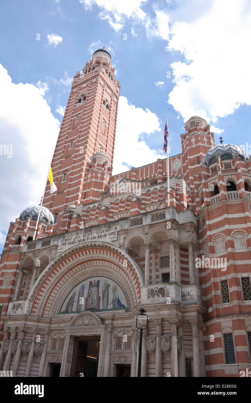 La Cathédrale de Westminster à Victoria, London on a sunny day Banque D'Images