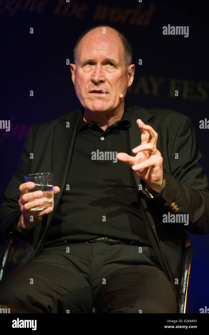 William Nicholson, dramaturge, scénariste et romancier, parle de son travail à Hay Festival 2014. ©Jeff Morgan Banque D'Images