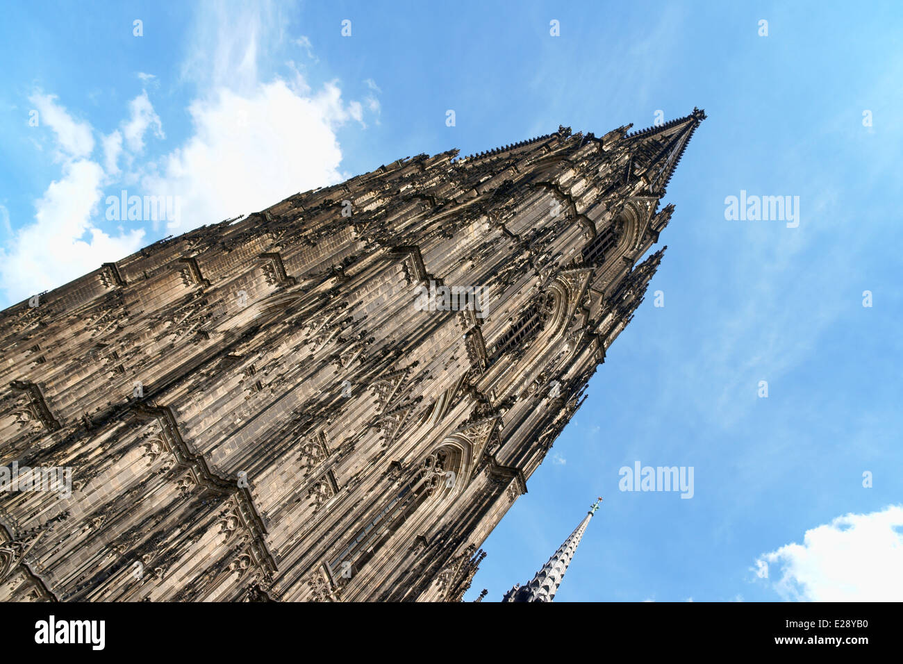 La cathédrale de Cologne (Koelner Dom) en style gothique, dédiée aux saints Pierre et Marie. Banque D'Images