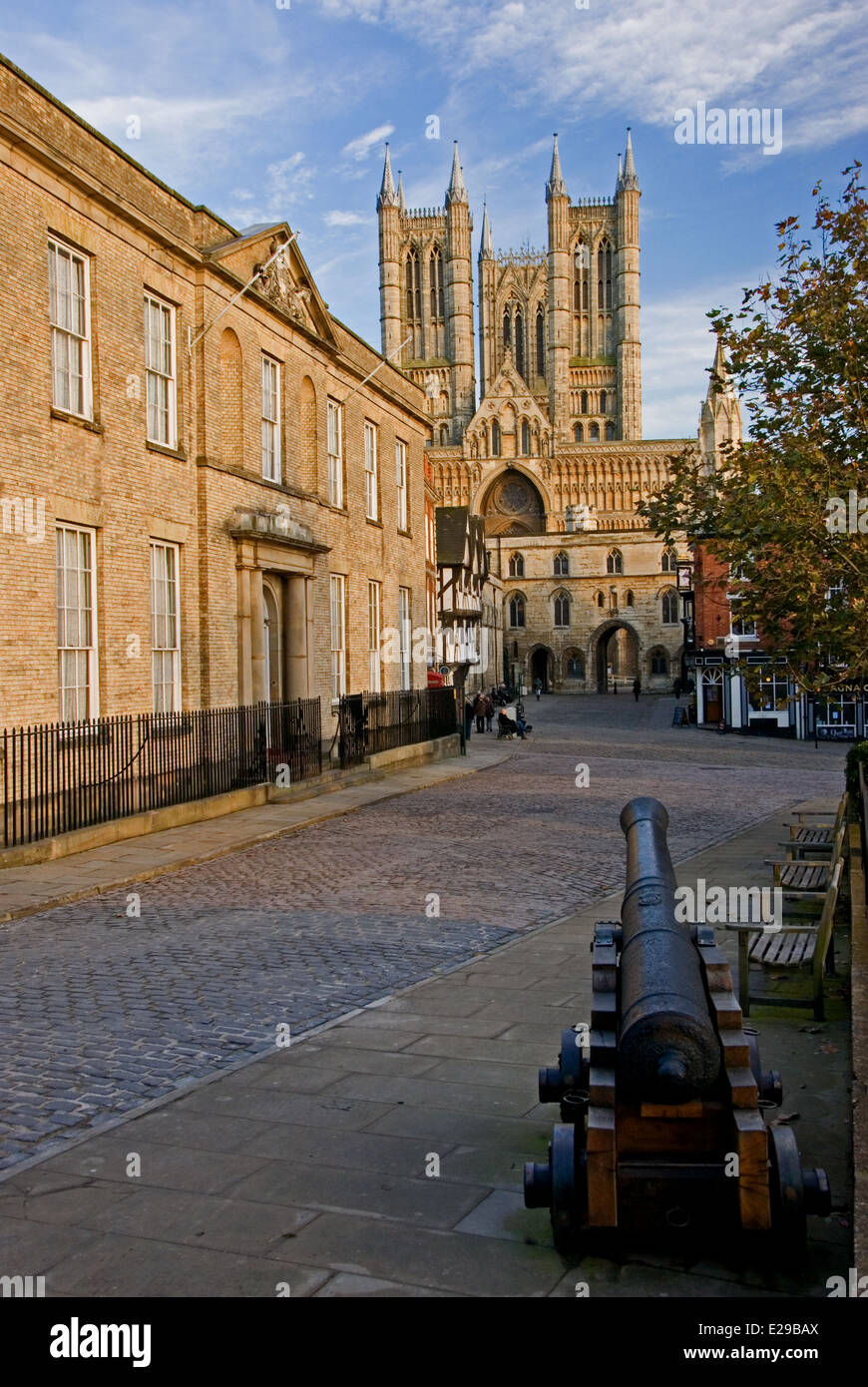 La Cathédrale de Lincoln est un bâtiment historique médiévale qui domine l'horizon Banque D'Images