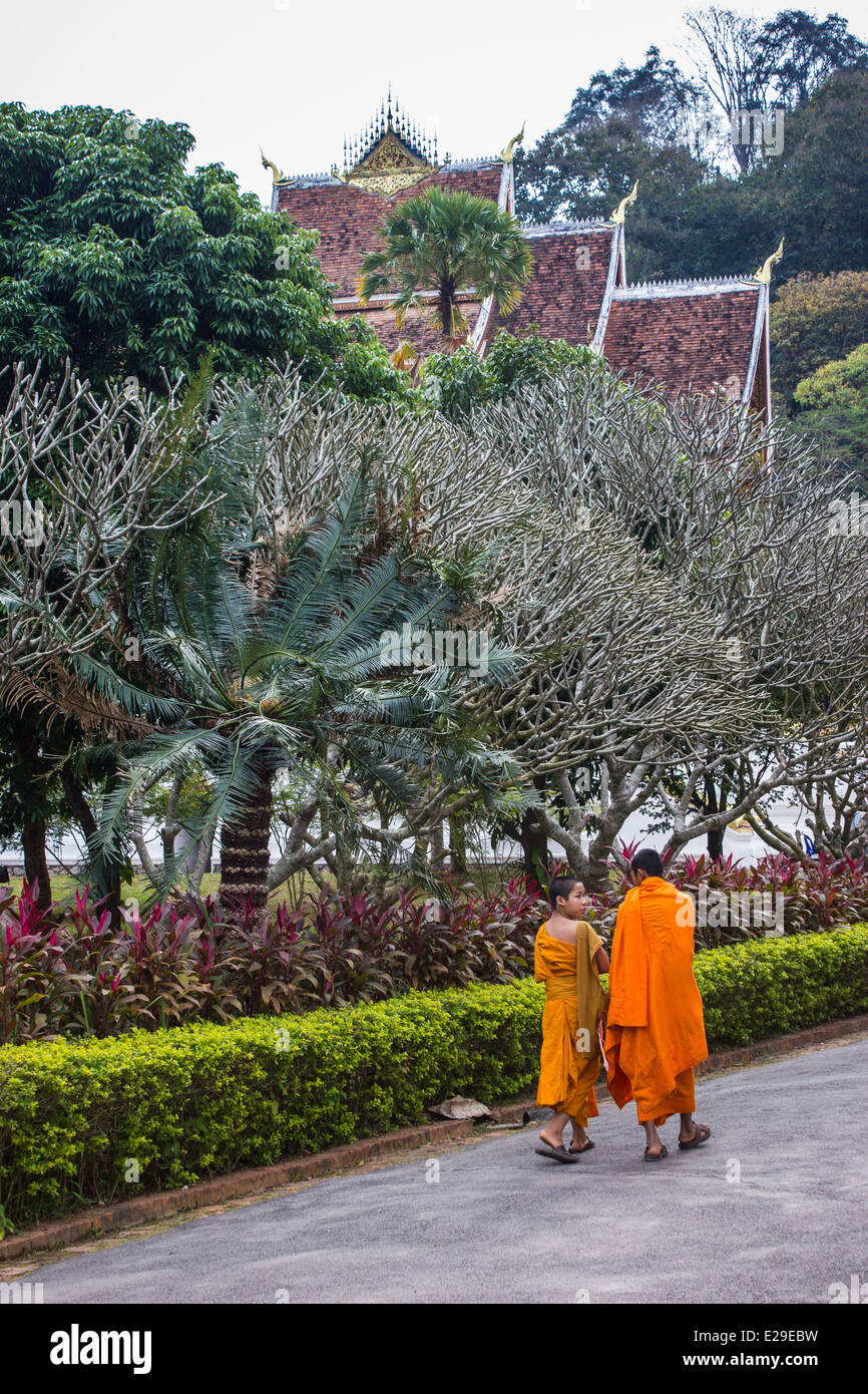 Wat Xieng Thong est un temple bouddhiste, situé sur la pointe nord de la péninsule de Luang Prabang, Laos. Banque D'Images