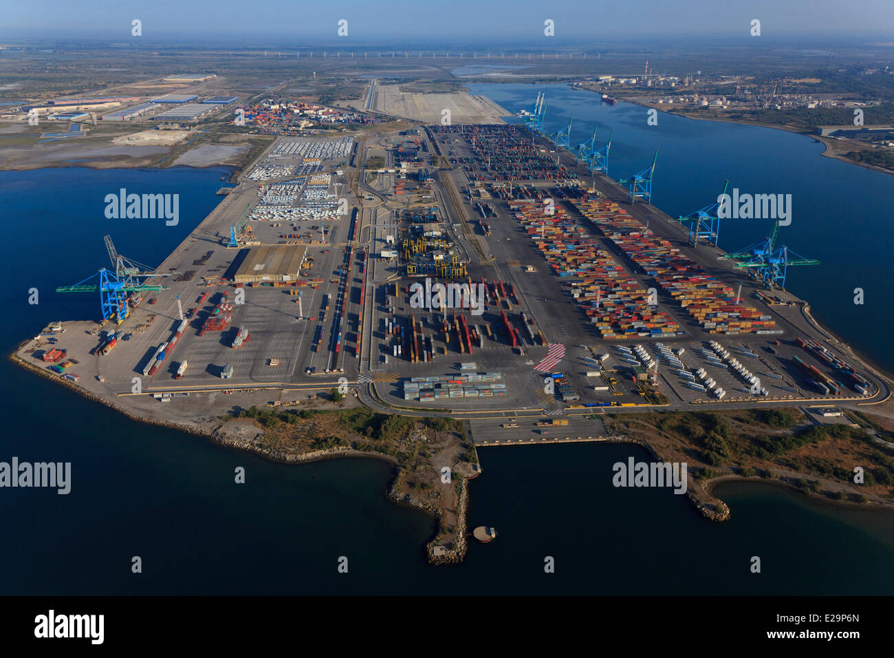 Port de fos sur mer Banque de photographies et d'images à haute résolution  - Alamy