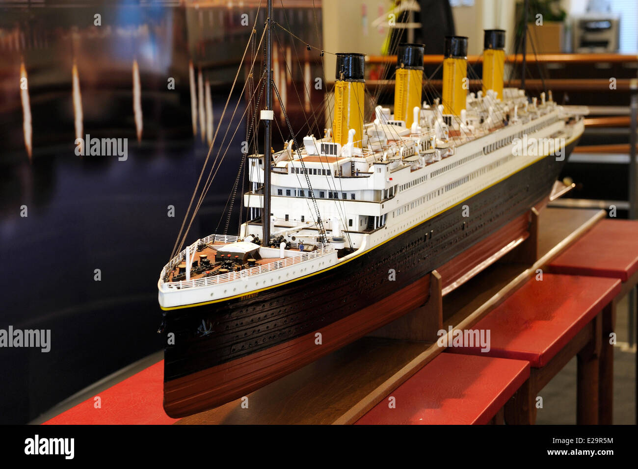 Royaume-uni, Irlande du Nord, Belfast, les quais de l'île de la Reine, le Titanic Belfast, centre d'expérience de modèle Banque D'Images