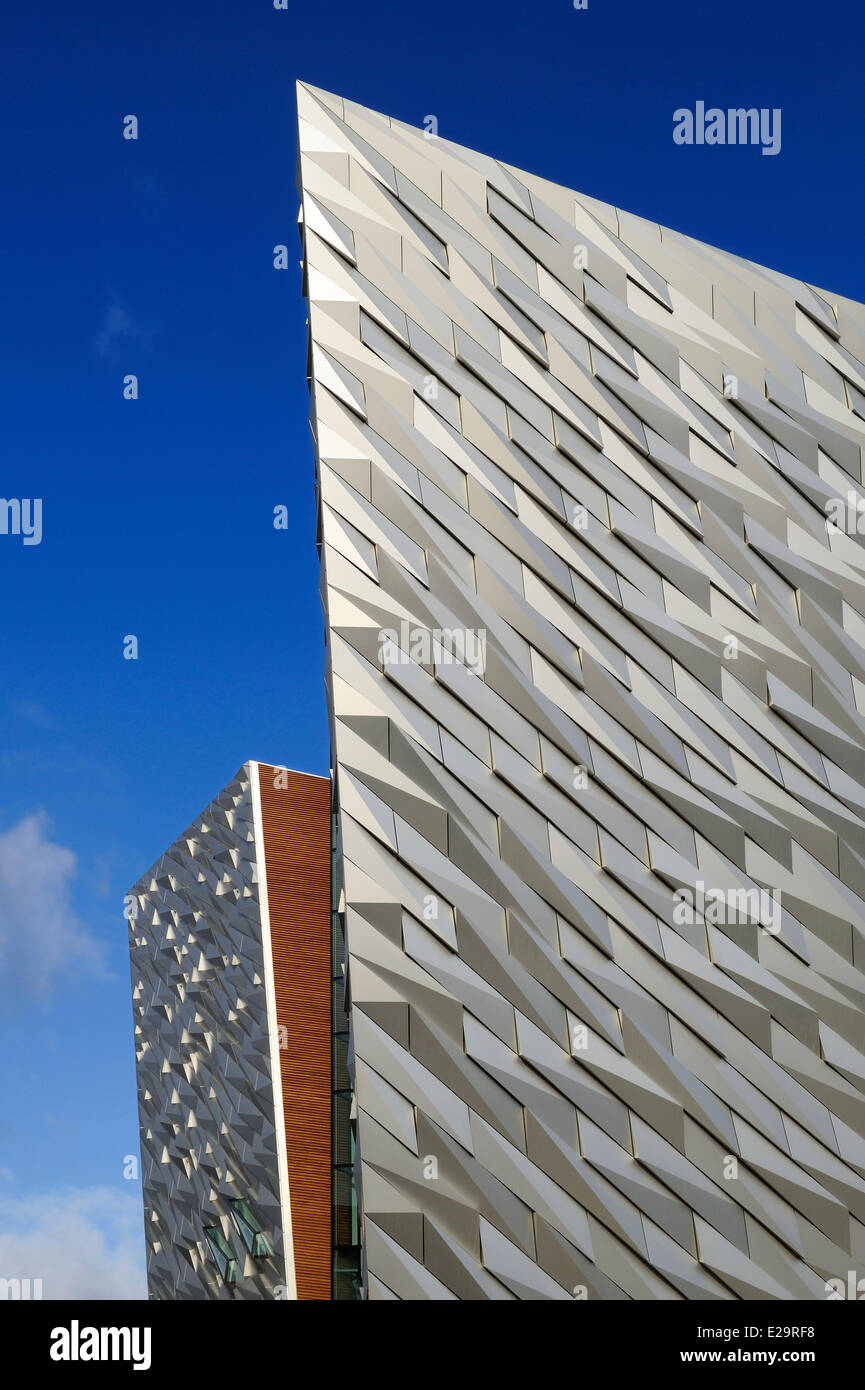 Royaume-uni, Irlande du Nord, Belfast, les quais de l'île de la Reine, le Titanic Belfast Experience center Banque D'Images