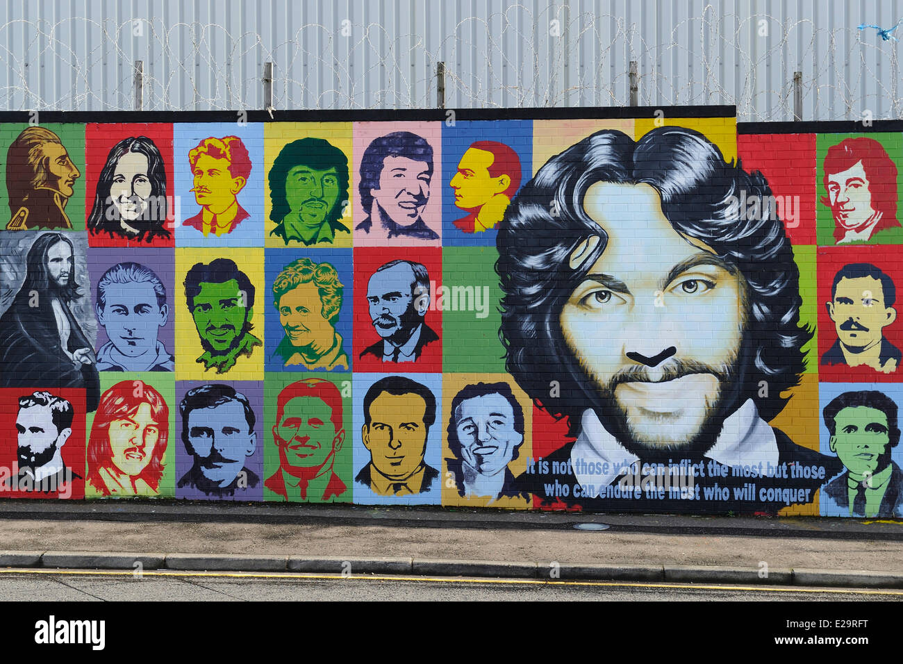 Royaume-uni, Irlande du Nord, l'Ouest de Belfast, catholique, secteur des chutes ou de la solidarité internationale, des murales murale sur Falls Road Banque D'Images