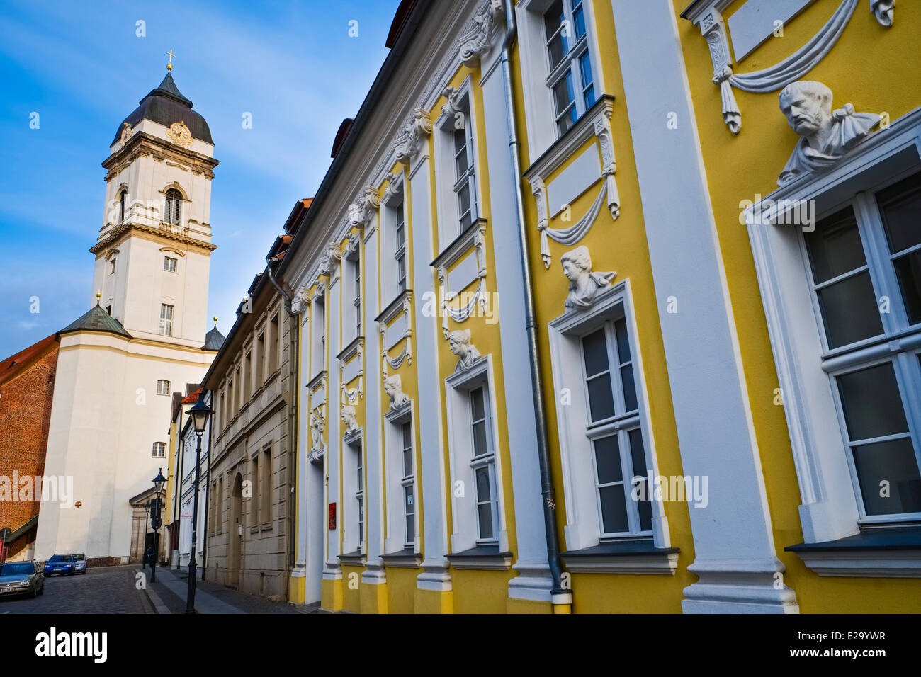 Façade en face de Dom Saint Marien, Fürstenwalde Spree, Brandenburg, Allemagne Banque D'Images