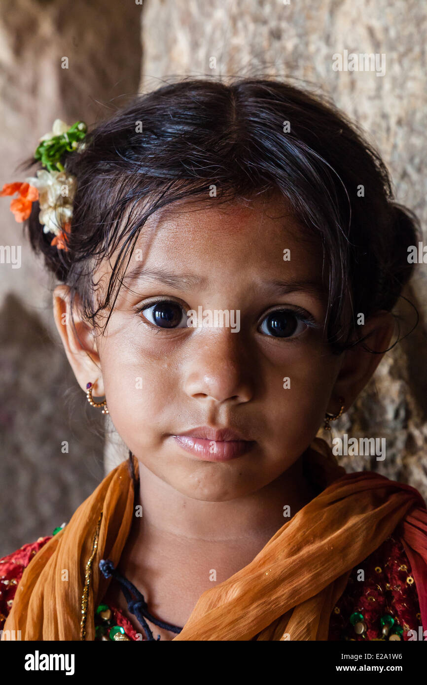 L'Inde, l'état d'Andhra Pradesh, Undavalli, girl portrait Banque D'Images