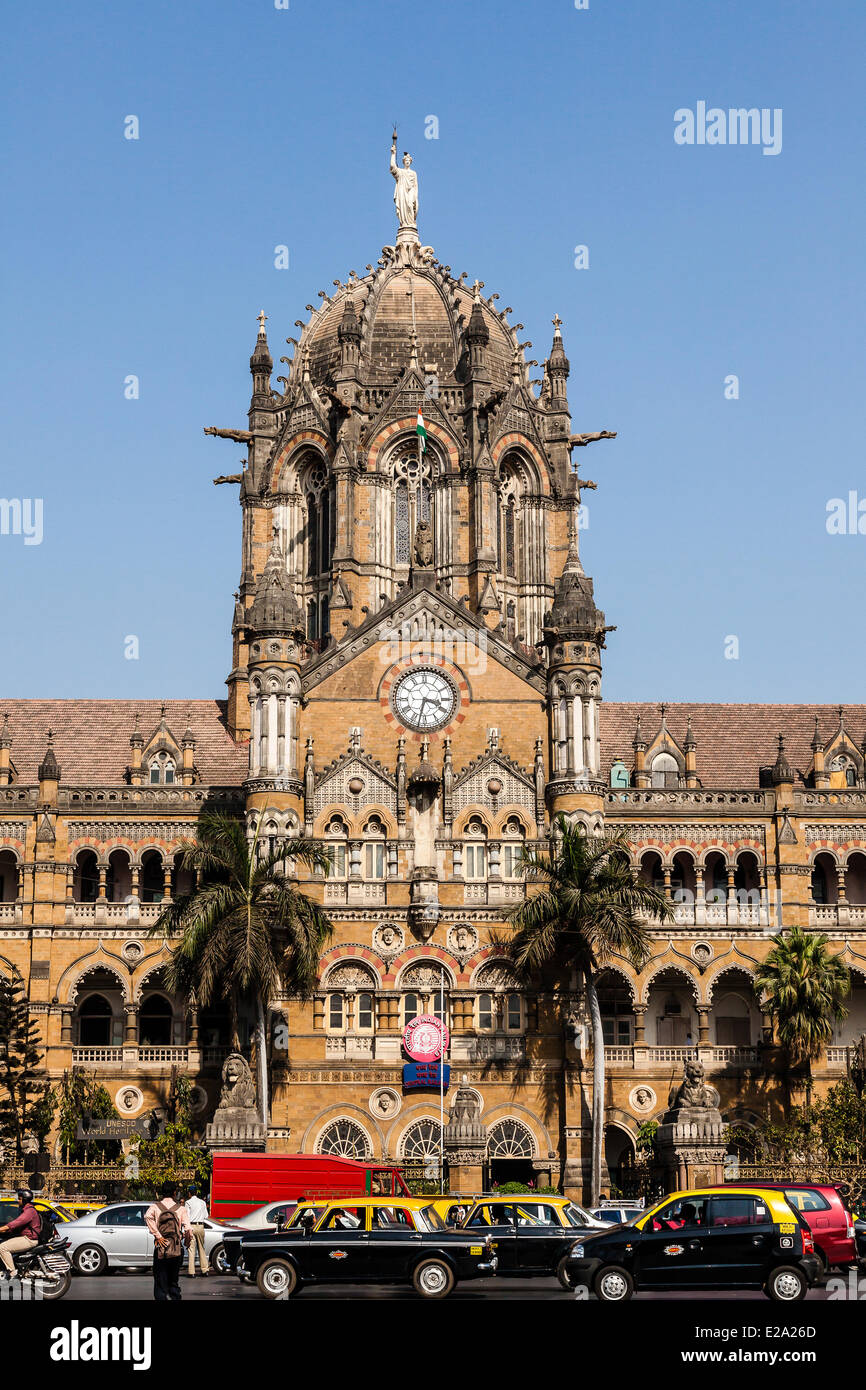 L'Inde, l'État du Maharashtra, Mumbai, la gare Chhatrapati Shivaji terminus (Victoria), classée au Patrimoine Mondial de l'UNESCO Banque D'Images
